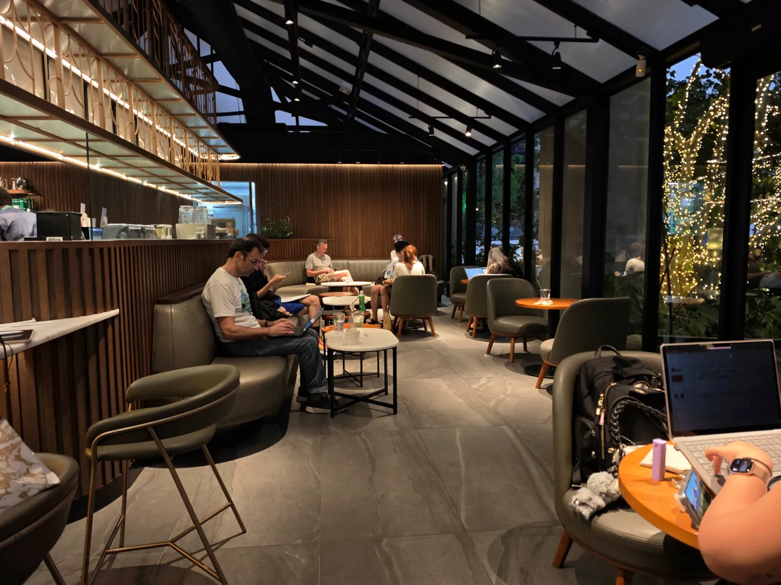 Starbucks (Helix Sky Garden) photo 3