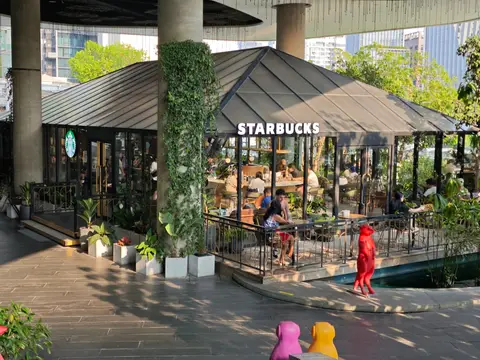 Starbucks (Helix Sky Garden)