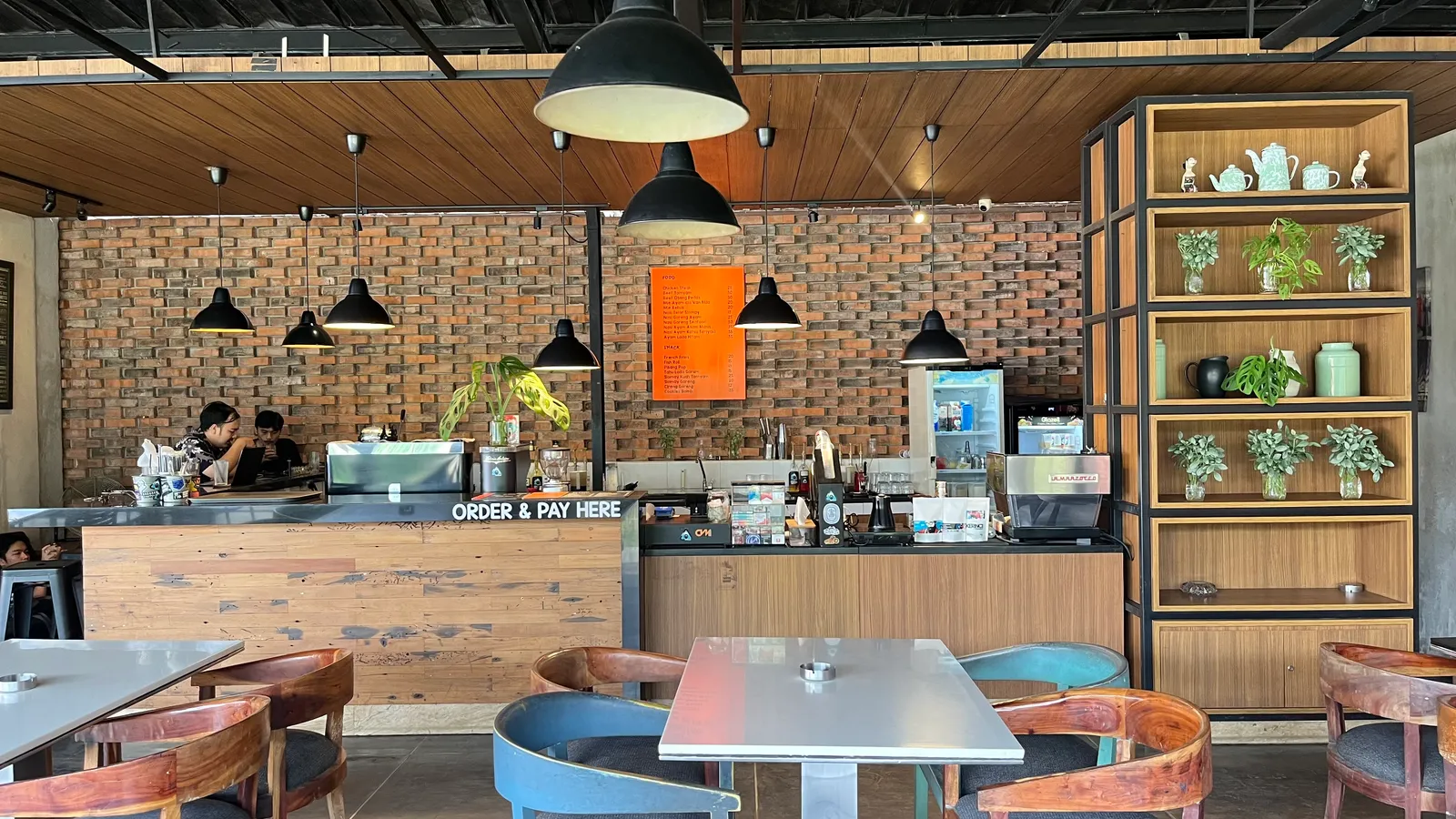 Cafe van mila photo 2