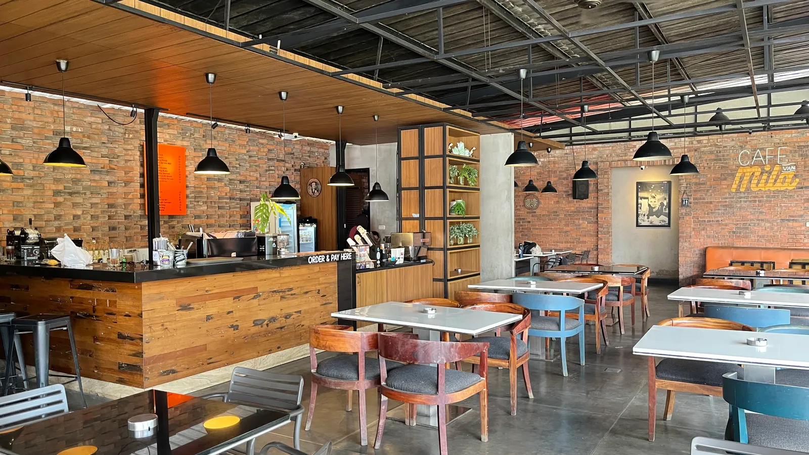 Cafe van mila photo 1
